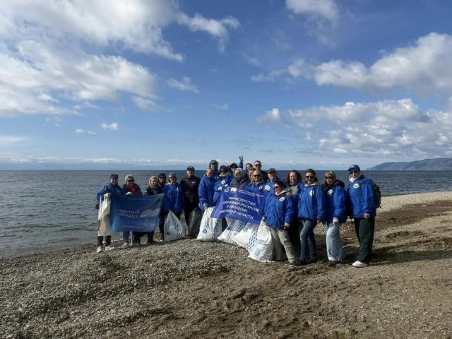 Берега Байкала убрали в рамках акции «Вода России»