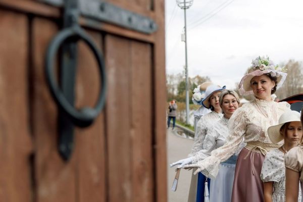 Исторический бал в Иркутске: как кадеты и реконструкторы «оживили» подарок Эн+ к 365-летию города