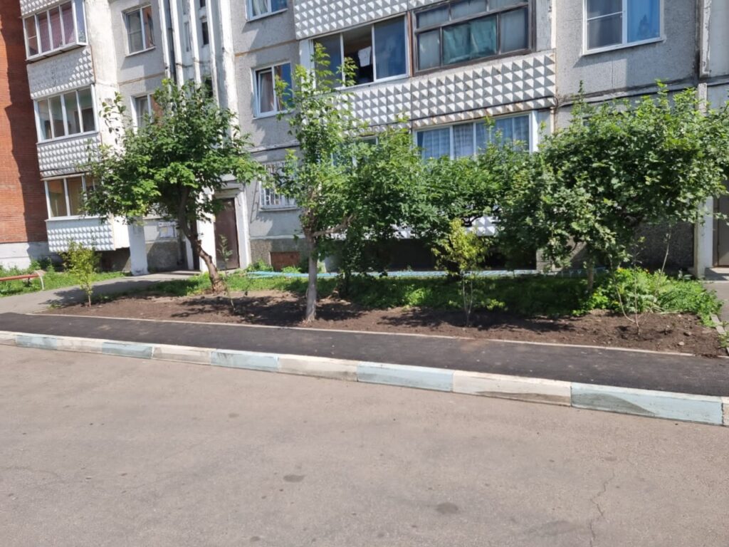 10 дворов благоустроили за лето в Правобережном округе Иркутска