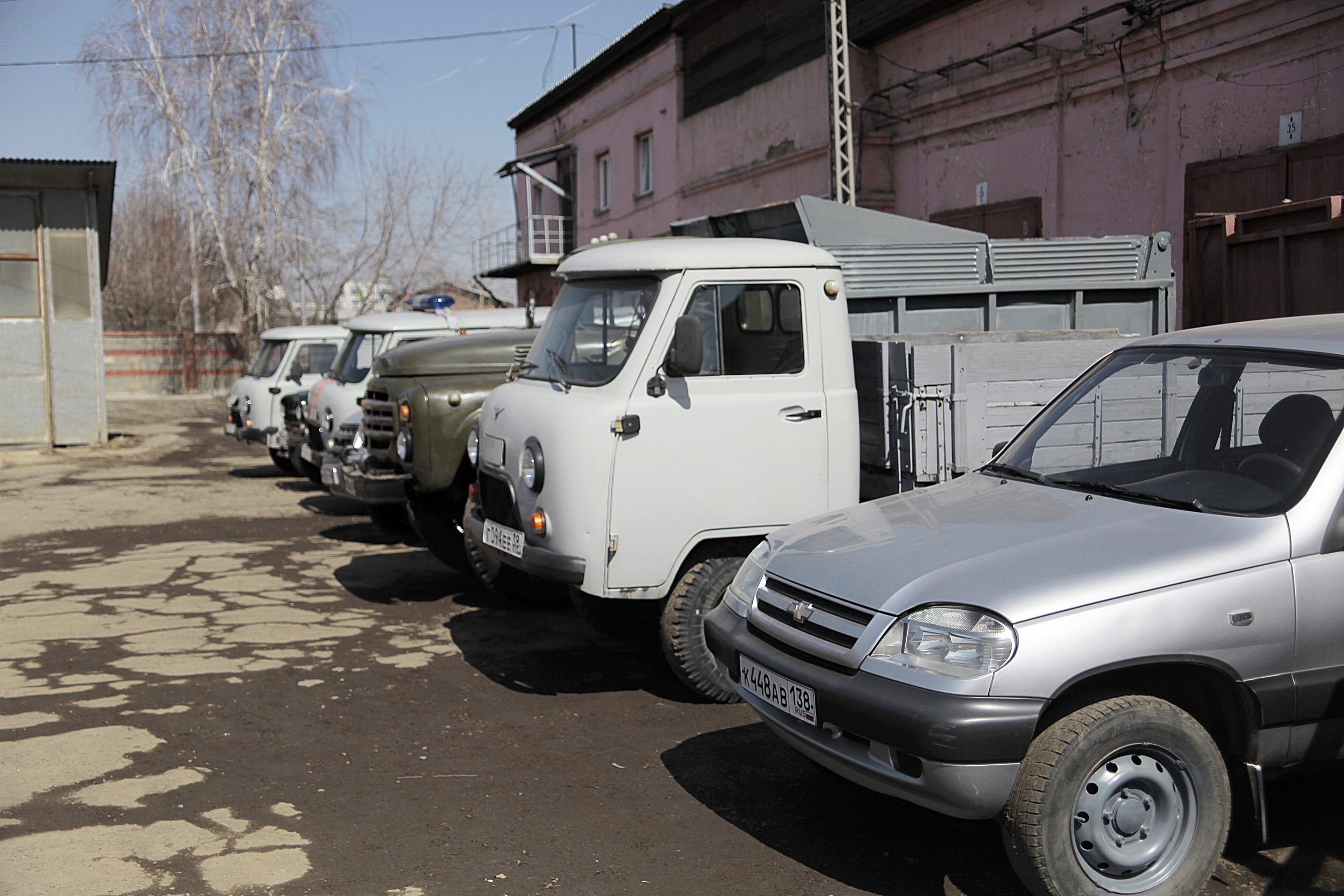 13 автомобилей готовы к отправке из Иркутска в зону СВО