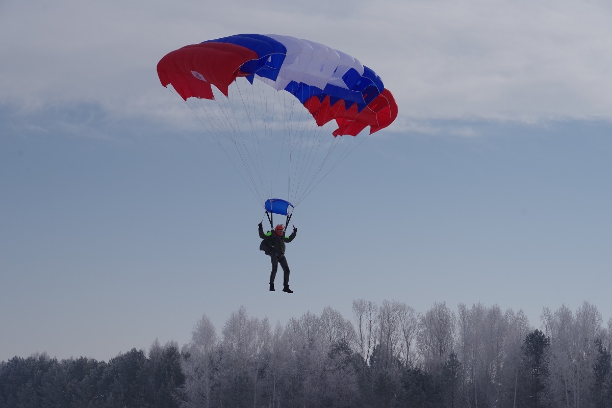 16 февраля в Приангарье стартуют воздушные тренировки парашютистов-пожарных