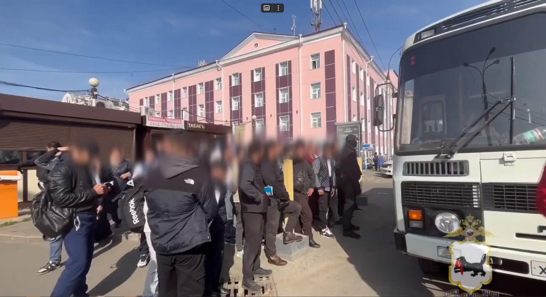 17 мигрантов-нелегалов выявили иркутские полицейские в ходе рейда