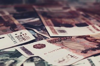 Бывший экономист одного из предприятий Братска обвиняется в хищении денег компании