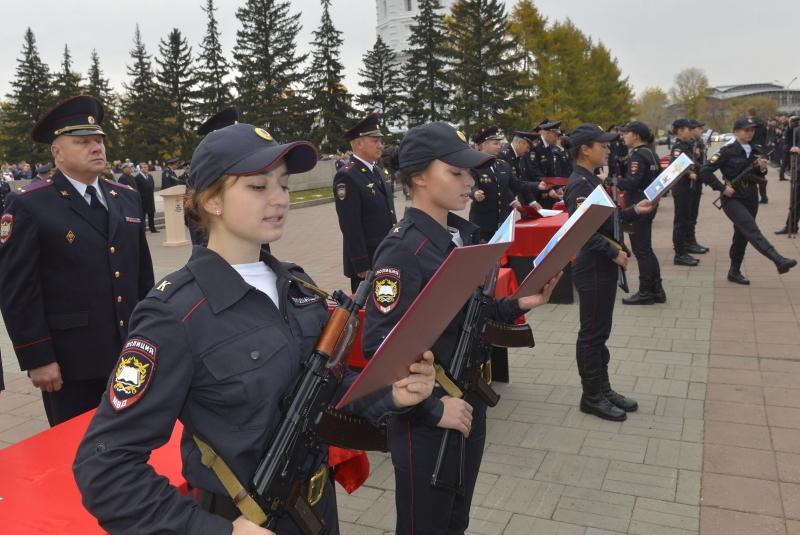 Первокурсники Восточно-Сибирского института МВД России приняли Присягу. Фоторепортаж