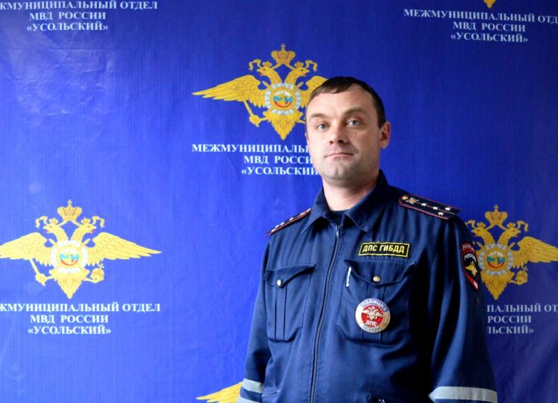 Полицейский спас мужчину, собиравшегося прыгнуть с крыши девятиэтажного дома