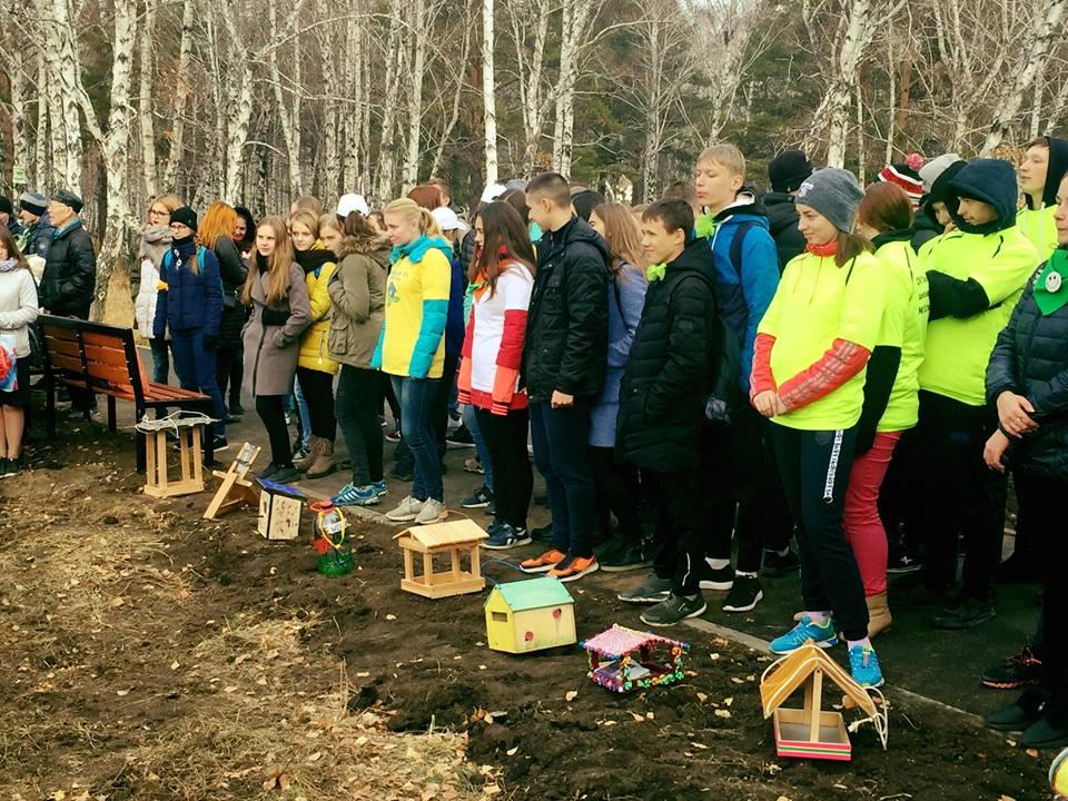 Тренажер для воркаута установили на "Синюшиной Горе" в Иркутске