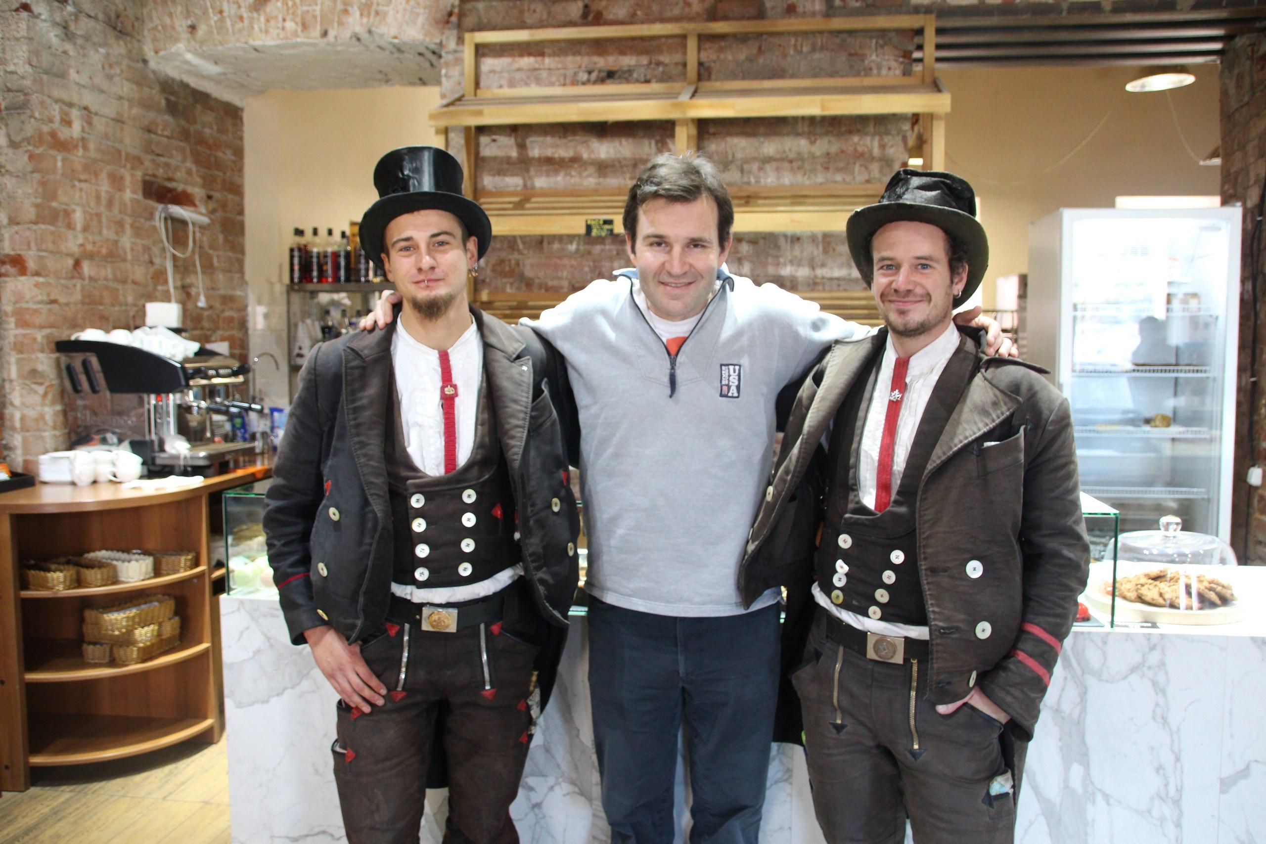 Вальсируя по жизни: Иркутск посетили представители уникального немецкого братства