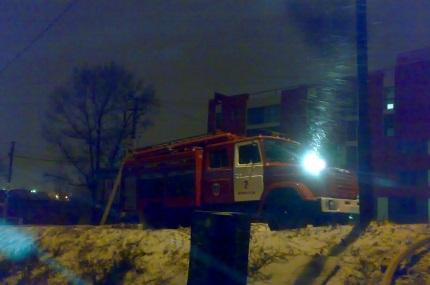 13 человек спасли на пожаре в Иркутске