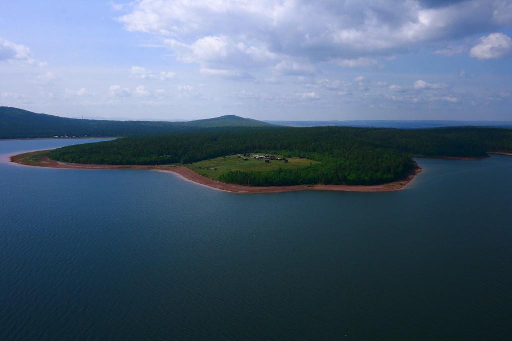 Более миллиона кубометров древесных отходов убрали с берега Братского водохранилища