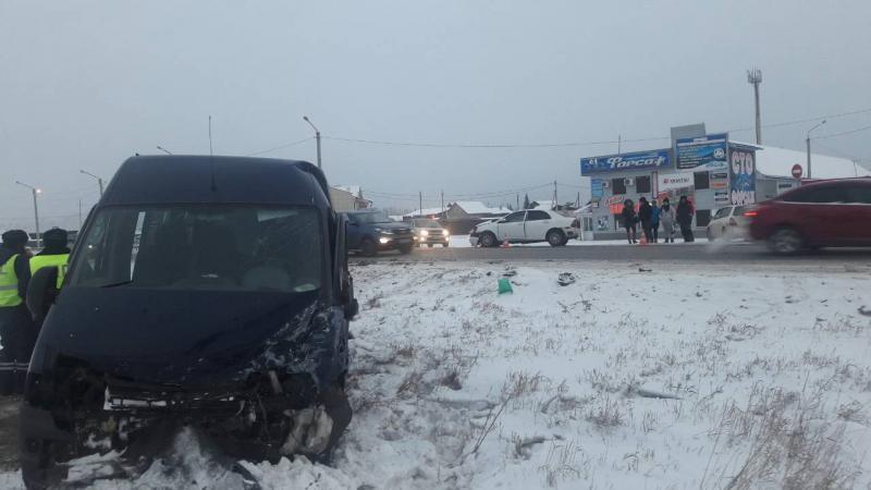 ДТП с участие маршрутки произошло в Усольском районе, шесть человек пострадали