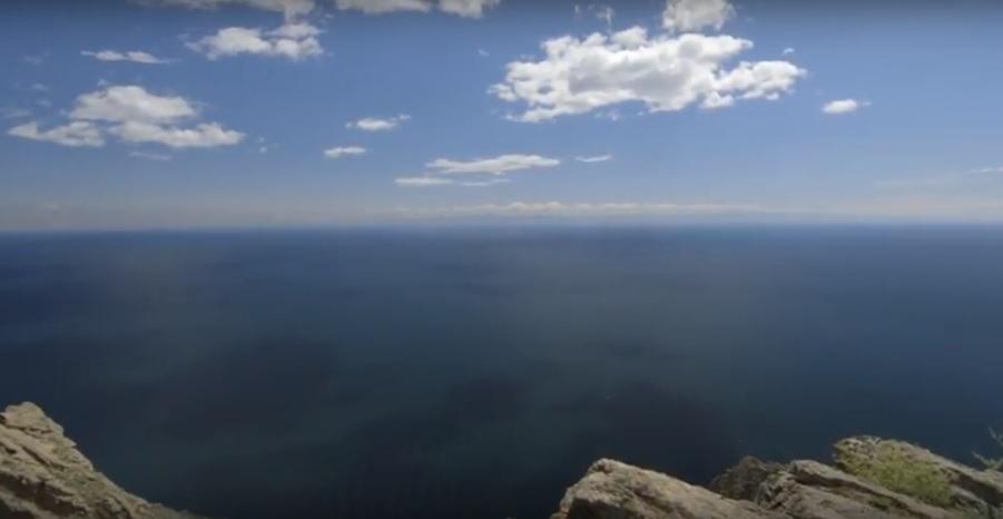 Иркутян приглашают на показ фильма "О Байкале начистоту"