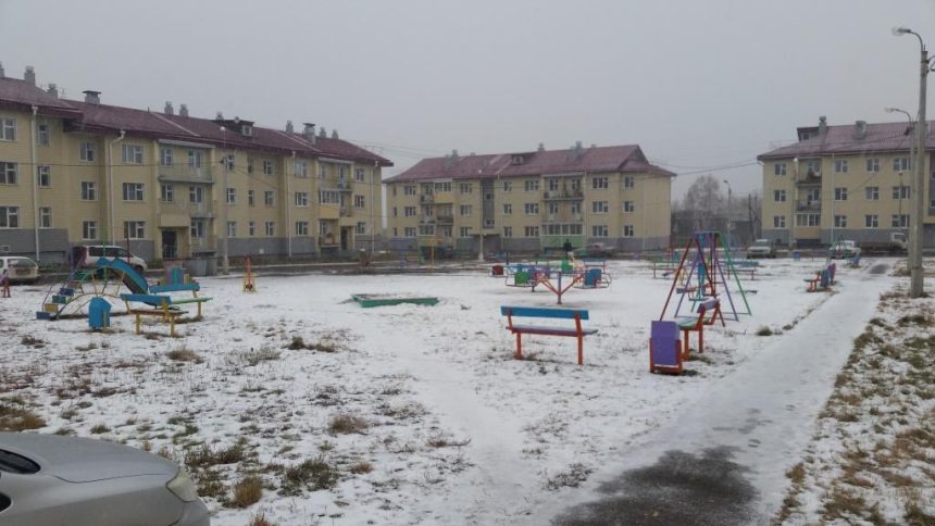 Еще 36 детей-сирот получили квартиры в Иркутской области