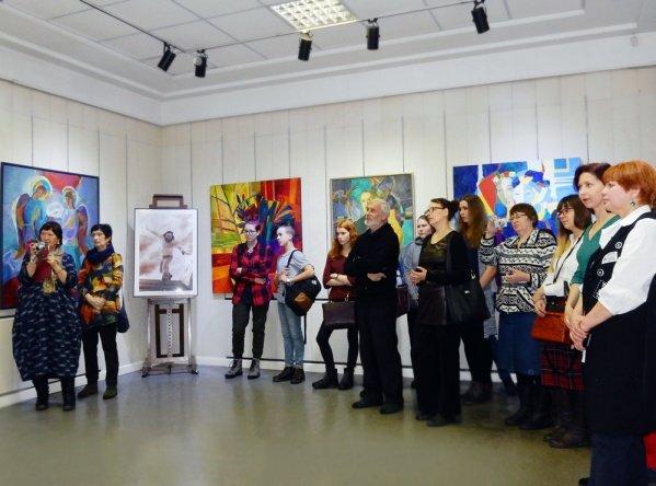 Иркутян и гостей города приглашают на выставку «Пространство творчества. Памяти учителя»