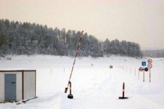 На реке Лене открылась первая ледовая переправа