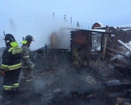 Предположительно пять человек погибли на пожаре в Усольском районе