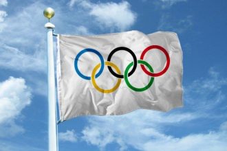 Путин разрешил олимпийцам выступать под нейтральным флагом