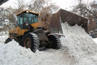 250 дворов Октябрьского округа Иркутска очистили от снега