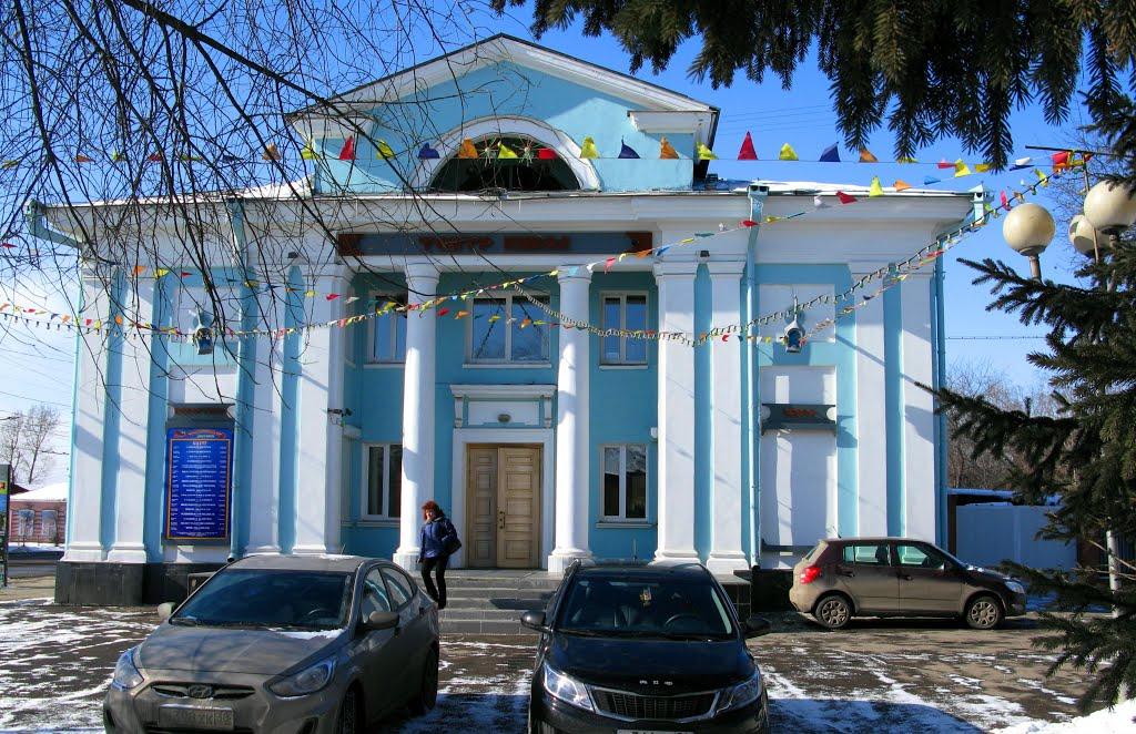8 января в истории: театр кукол, да здравствует король и все-таки она вертится
