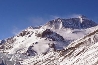 Альпинисты намерены поднять флаг Бурятии на вершину Эвереста