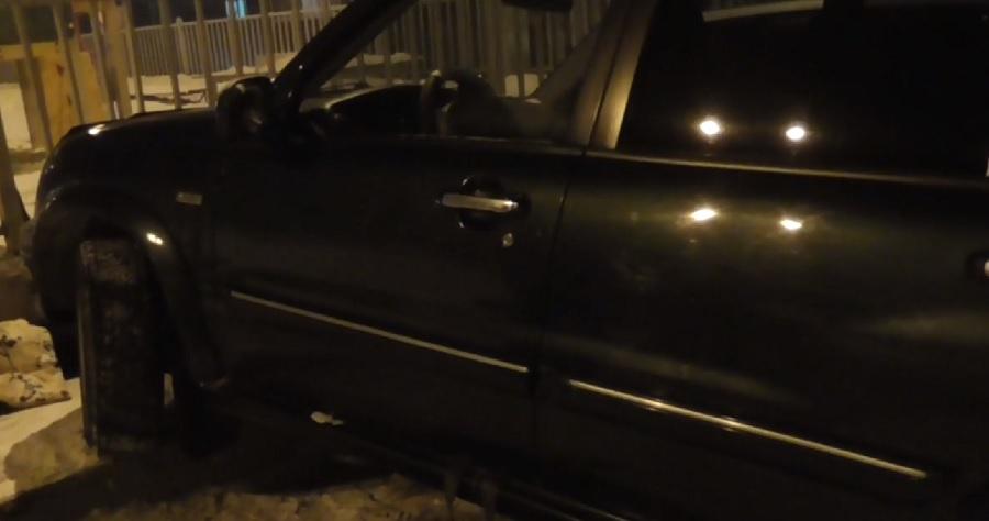 Автомобилист насмерть сбил свою сожительницу во дворе жилого дома