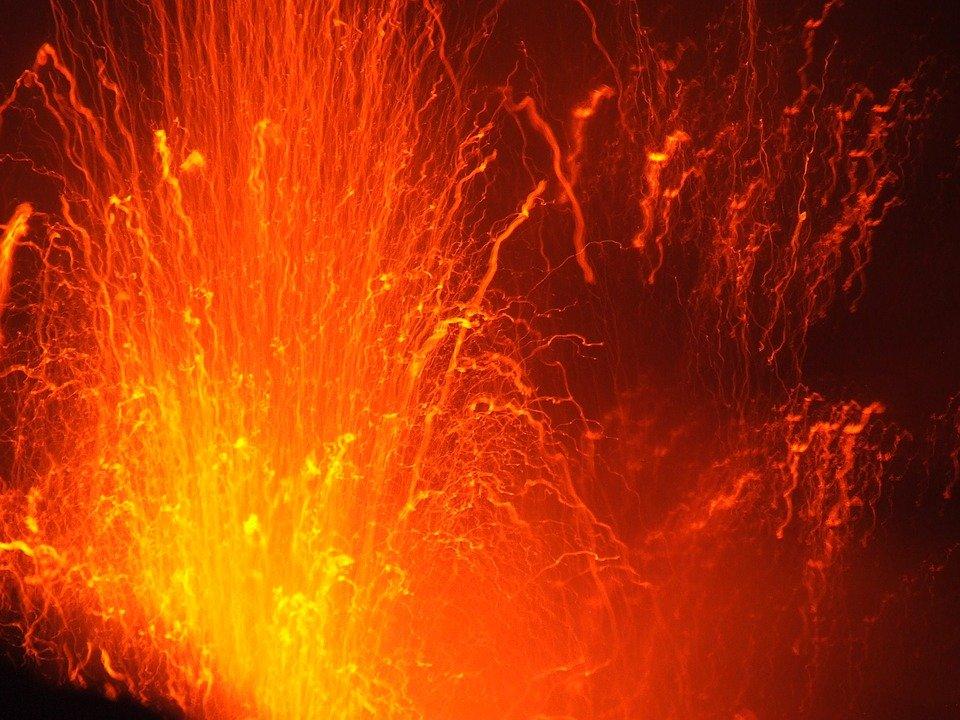 1 февраля в истории: Восточно-Сибирское землетрясение и извержение вулкана на острове Лусон