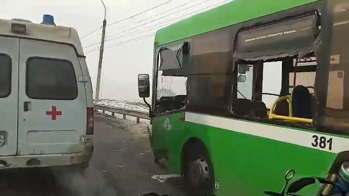 Два человека погибли в ДТП в Иркутске