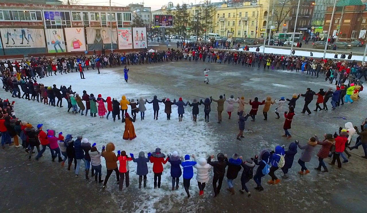 Топ событий выходных: ёхор, блины и человек-подушка