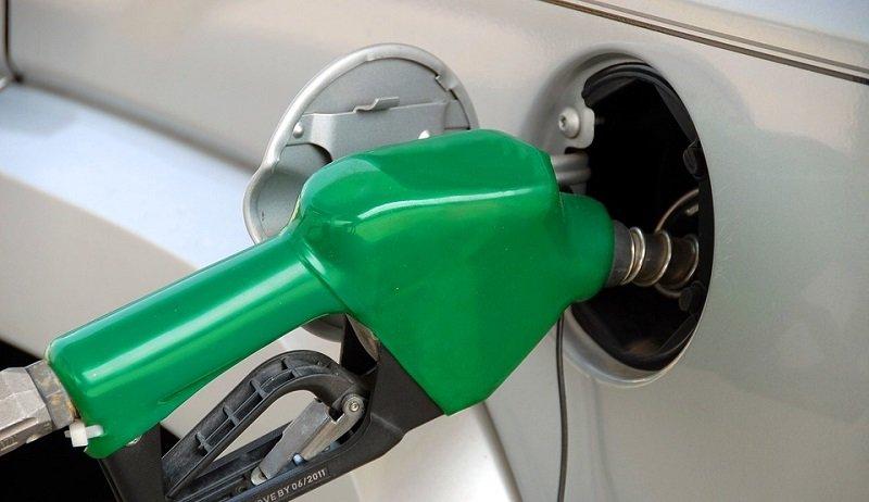 Иркутянин отсудил у АЗС 800 тысяч рублей за некачественное топливо