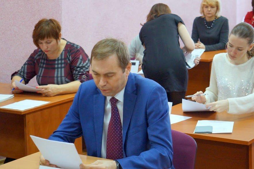 Родители сдали ЕГЭ. Фоторепортаж