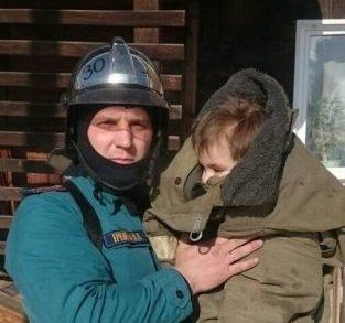 Трех мальчиков спасли на пожаре в Усть-Куте