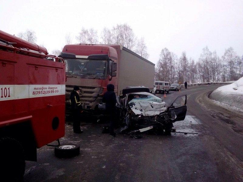 Три человека погибли в аварии у Слюдянки