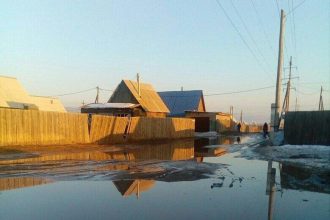 Жители Бурятии вынуждены брать отпуска за свой счет из-за невозможности проехать или пройти по дорогам