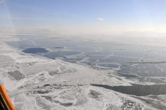 На Байкале и реках Приангарья тронулся лед