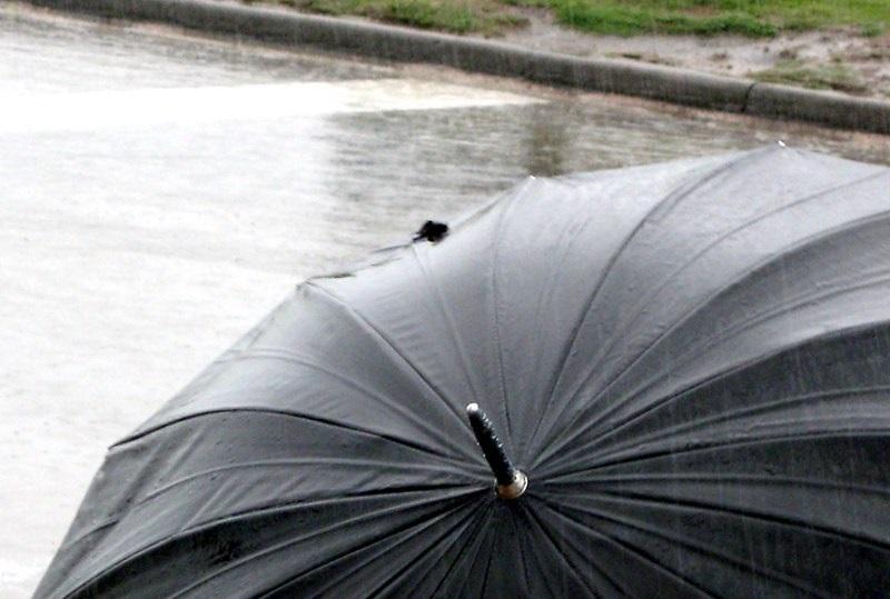 Сильный ветер и дождь прогнозируют в Приангарье на 18 апреля