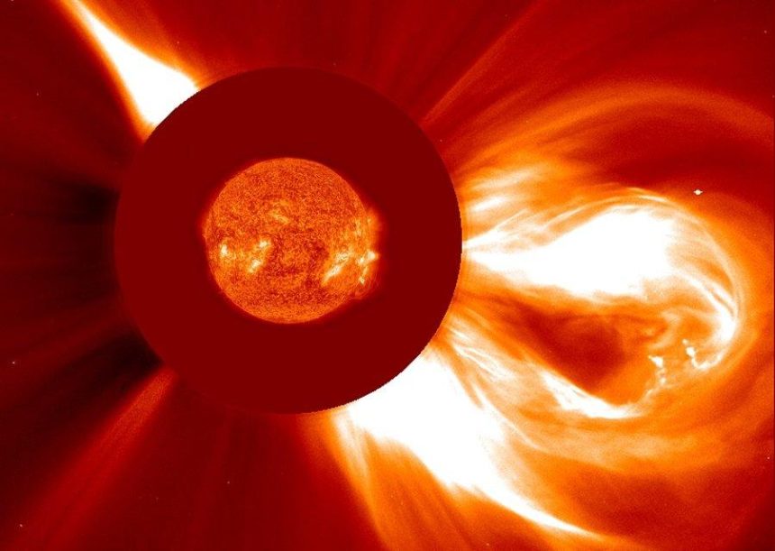 Корональные выбросы массы на Солнце – что это такое?