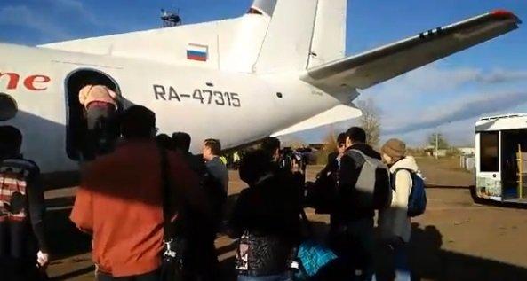 Первый бюджетный полет совершен по авиамаршруту "Иркутск - Улан-Удэ"