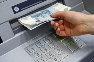 Продавец в Ангарске лишилась денег, отдав их для «обновления программного обеспечения» терминала