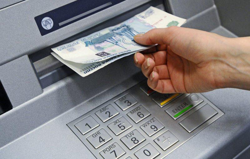 Продавец в Ангарске лишилась денег, отдав их для «обновления программного обеспечения» терминала