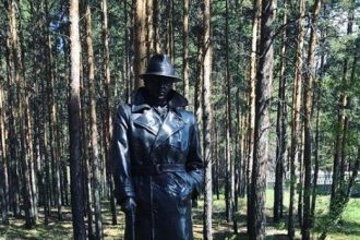 В Ангарске установили памятник Глебу Жеглову