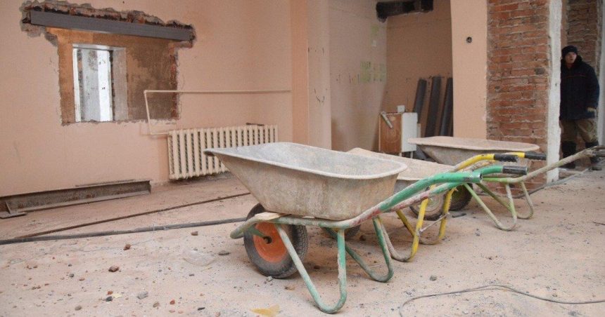 В Братске идет капитальный ремонт детской городской поликлиники