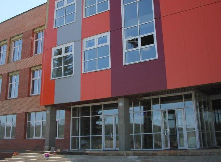 В июне завершится строительство школы в поселке Горячий Ключ