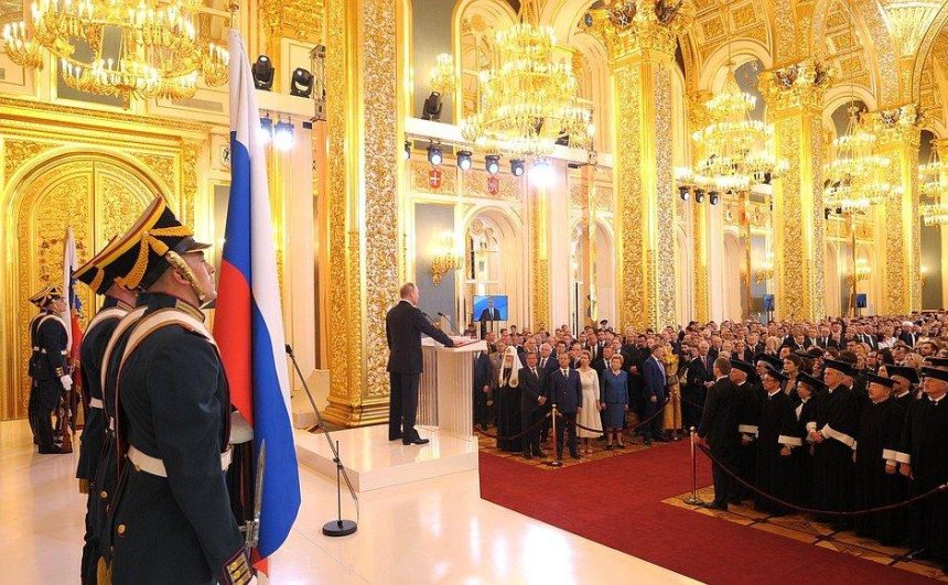 Владимир Путин принес Присягу и вступил в должность президента России