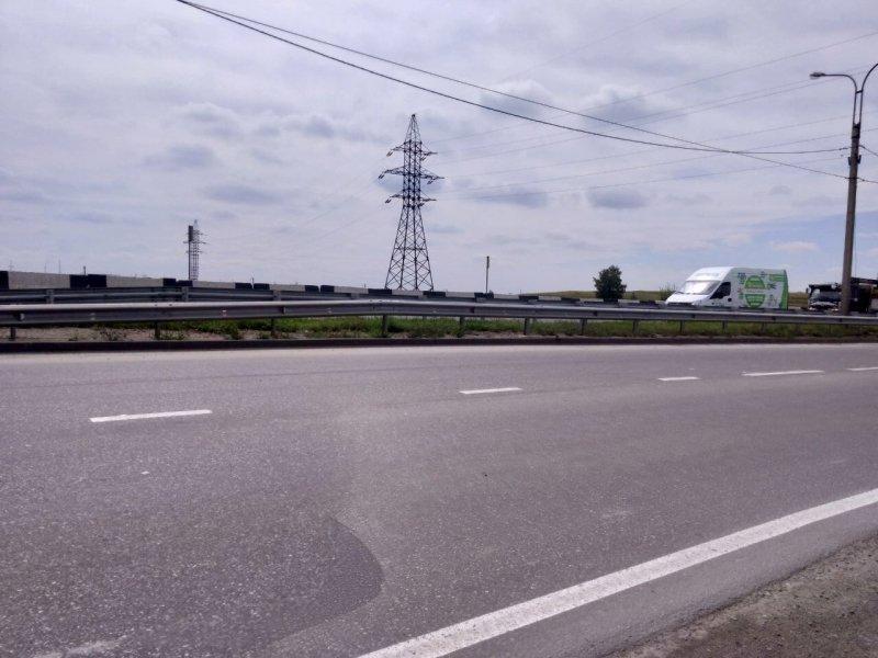 Барьерное ограждение появилось на опасном участке объездной дороги в Ново-Ленино