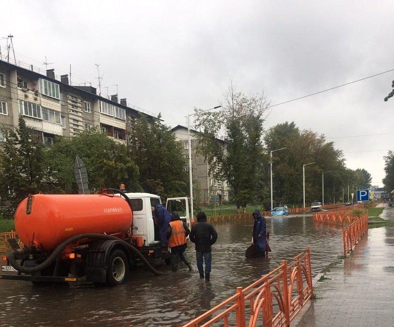 Иркутскавтодор устраняет последствия ливня