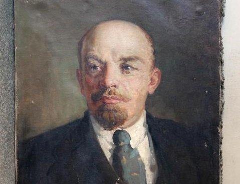 Иркутянка продает в интернете портрет В.И. Ленина за 300 тысяч рублей