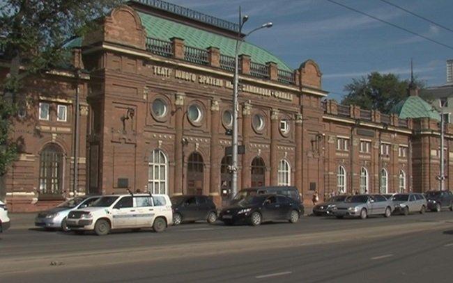 Областные учреждения культуры обратились в прокуратуру по поводу снятия с фасадов зданий афиш