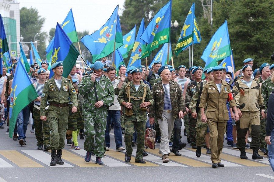 Торжественный митинг в честь Дня ВДВ прошел в Иркутске