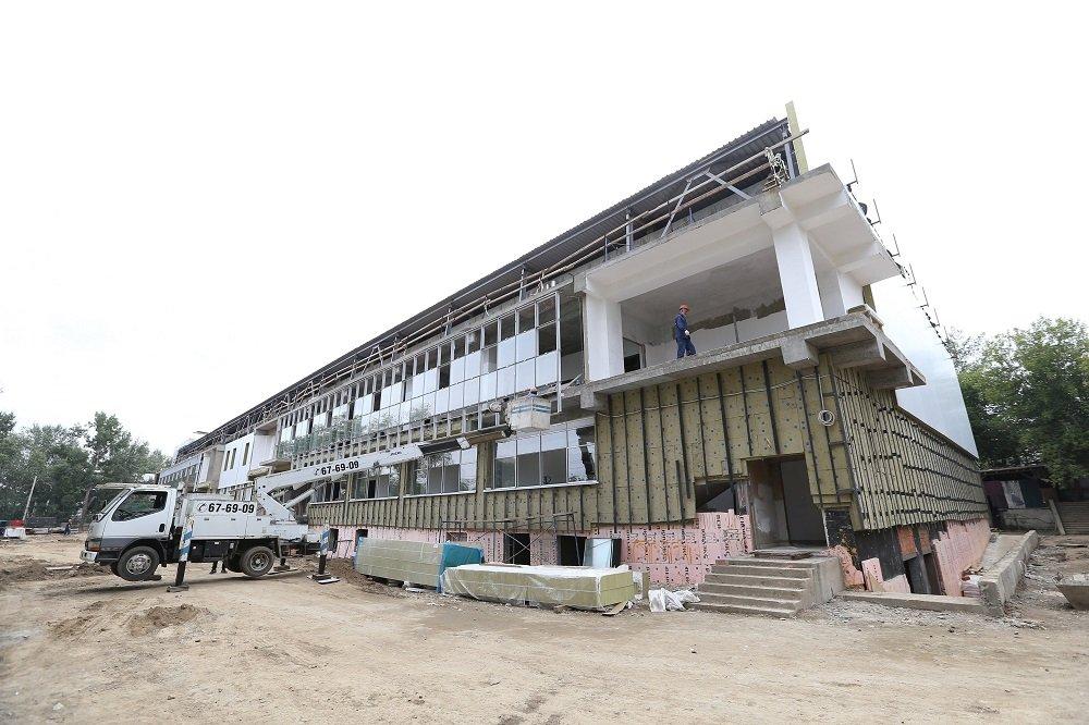В ФОКе на бульваре Рябикова в Иркутске завершаются общестроительные работы