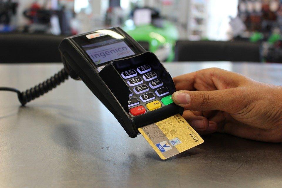 В Усолье сразу трое жителей обратились в полицию из-за краж с банковских карт