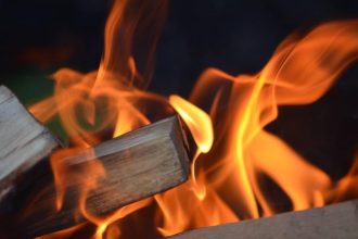 МЧС: в Приангарье увеличилось число пожаров в домах с печным отоплением